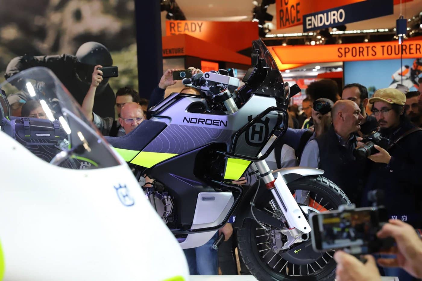 Neue Husqvarna 701 Enduro / 701 Enduro LR und 701 Supermoto (2020)