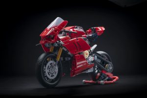 Ducati Panigale V4 R von Lego. Foto: ampnet/Ducati