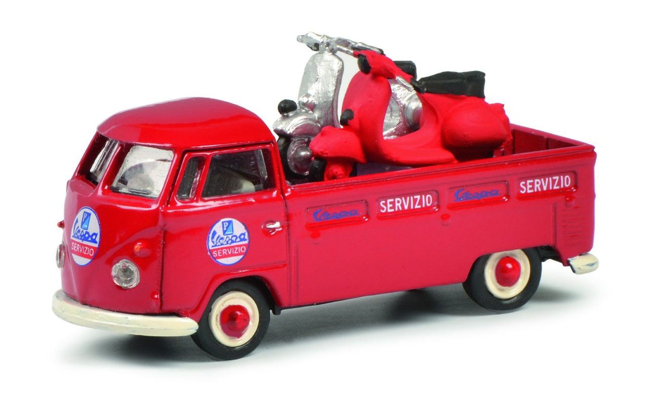 Modellfahrzeug des Jahres 2020: VW T1 Pritsche „Servizio Vespa“ von Schuco (1:87). Foto: ampnet