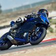 Yamaha R7