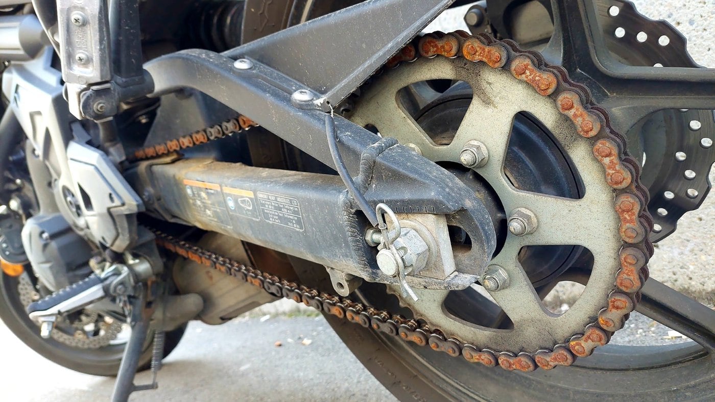 Haftet Saharastaub am Motorrad, besteht Handlungsbedarf.