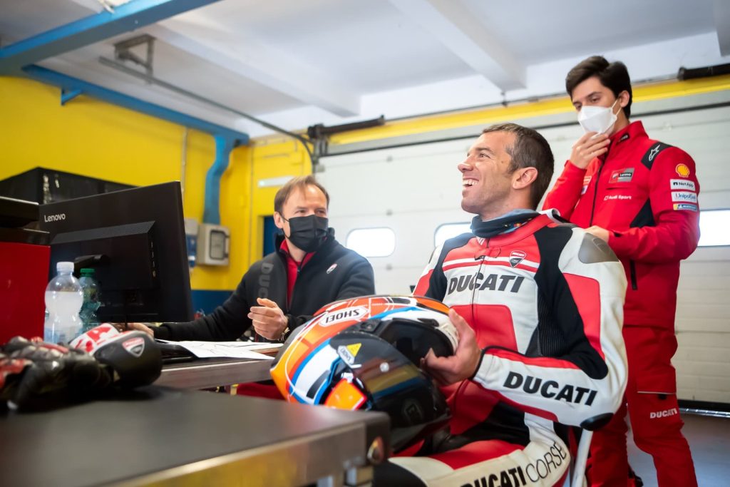 Alex De Angelis ist einer der Testfahrer für die Ducati Moto E. Foto: Autoren-Union Mobilität/Ducati