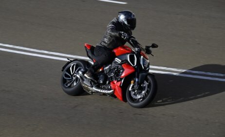 Ducati Diavel V4