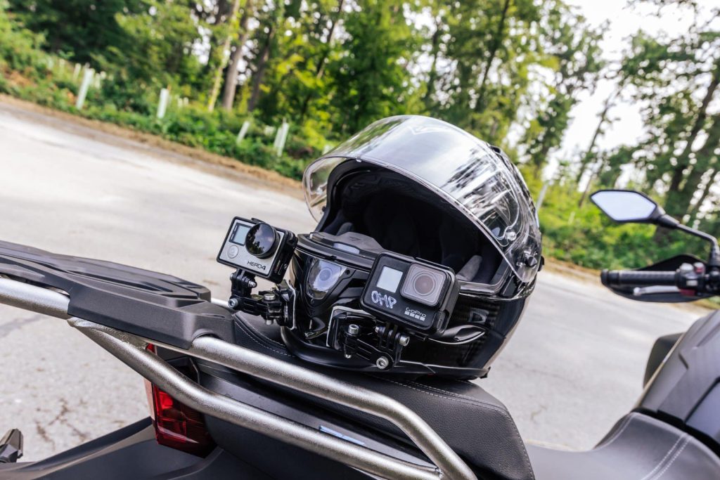 Forcite MK1S. Neuer Helm mit integrierter Kamera und integriertem Headset.