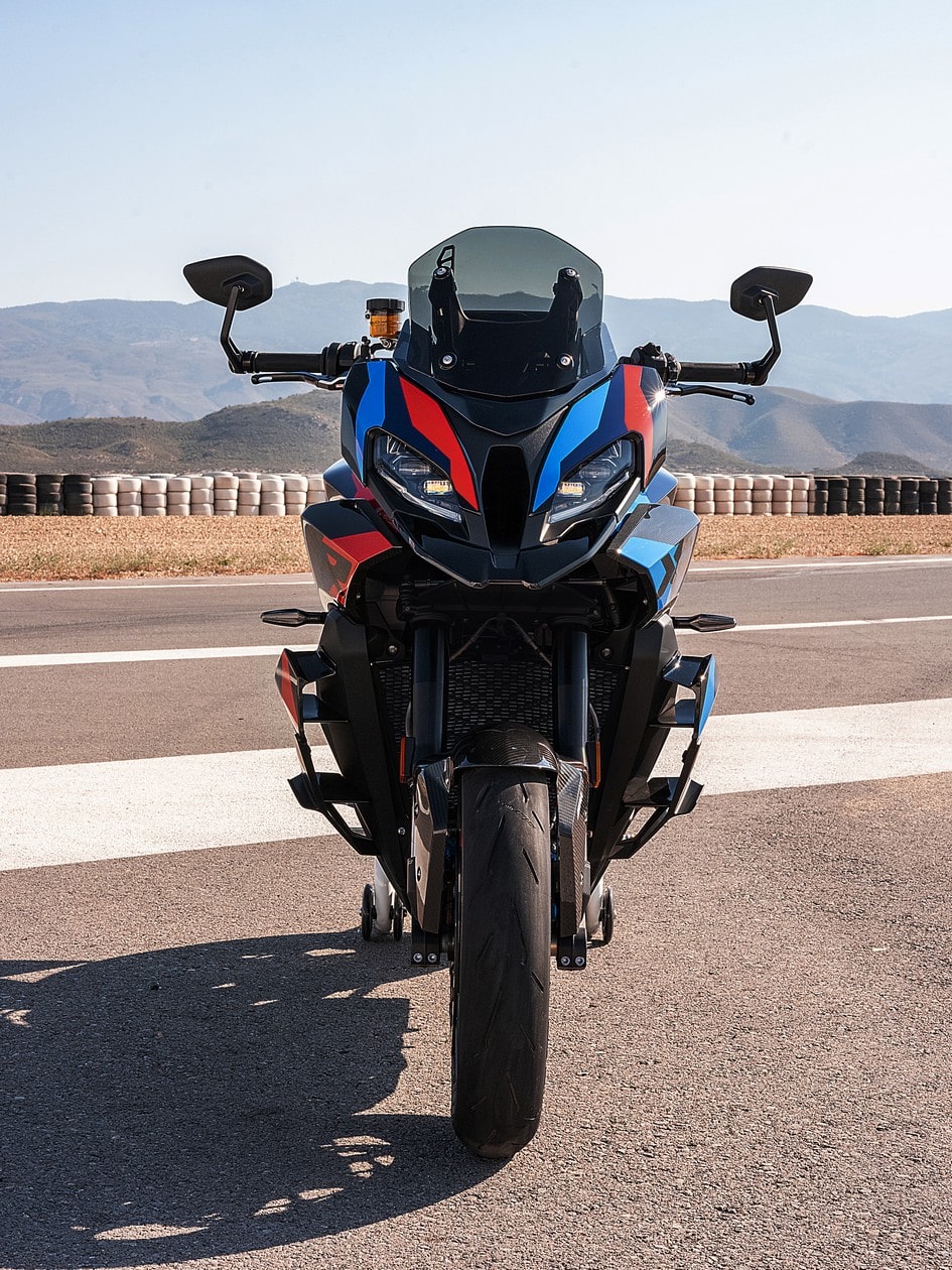 BMW M 1000 XR mit 201 PS 