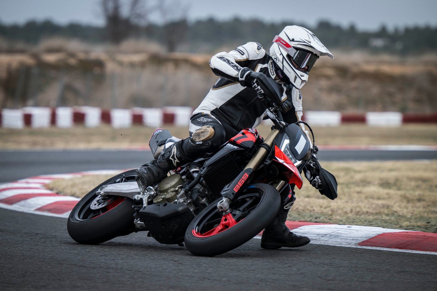 Ducati Hypermotard 698 Mono RVE