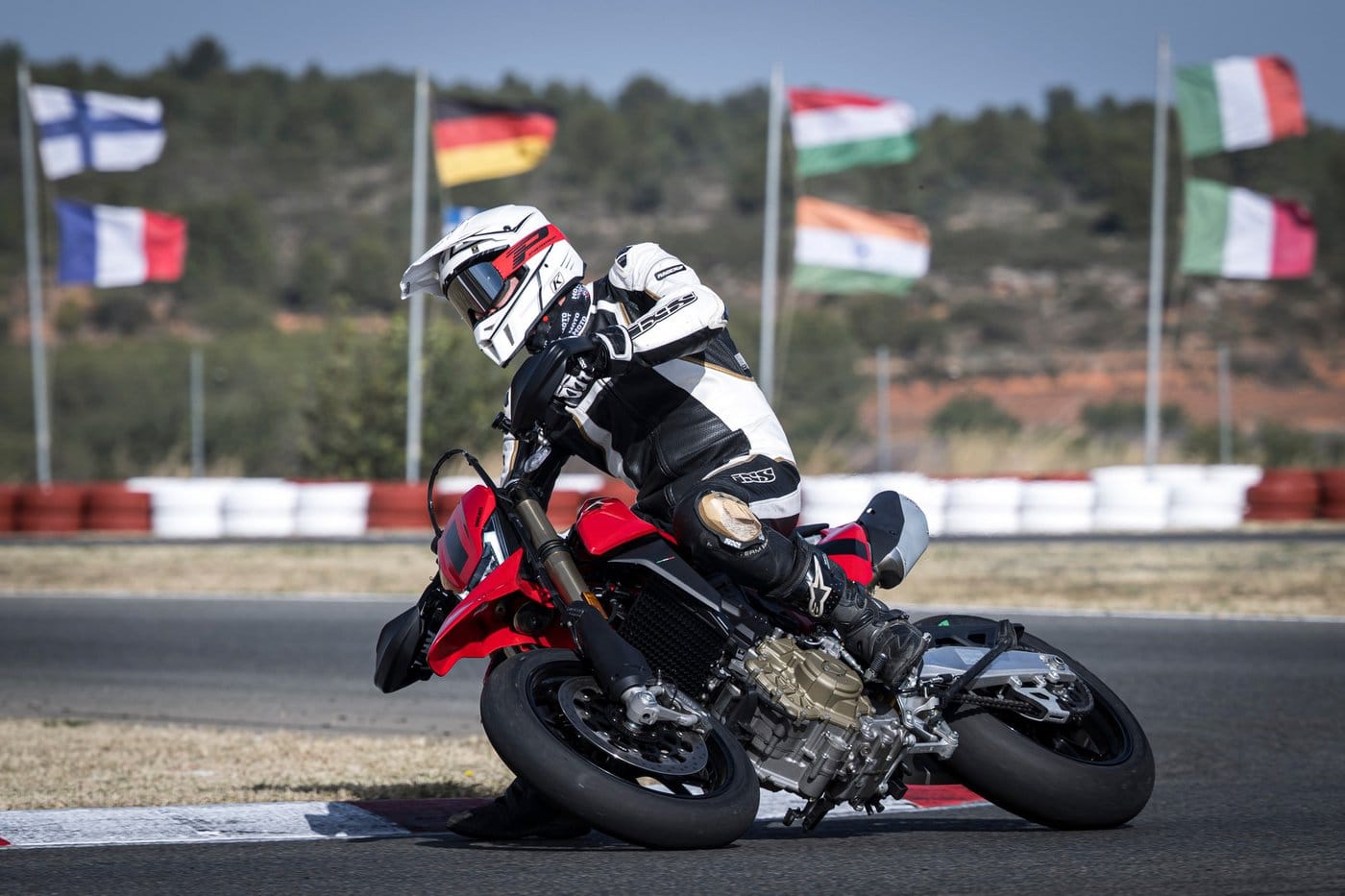 Ducati Hypermotard 698 Mono