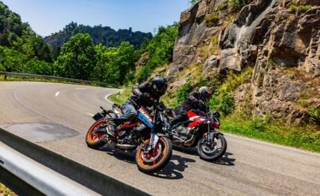 Aprilia Tuono 457 vs. KTM 390 Duke