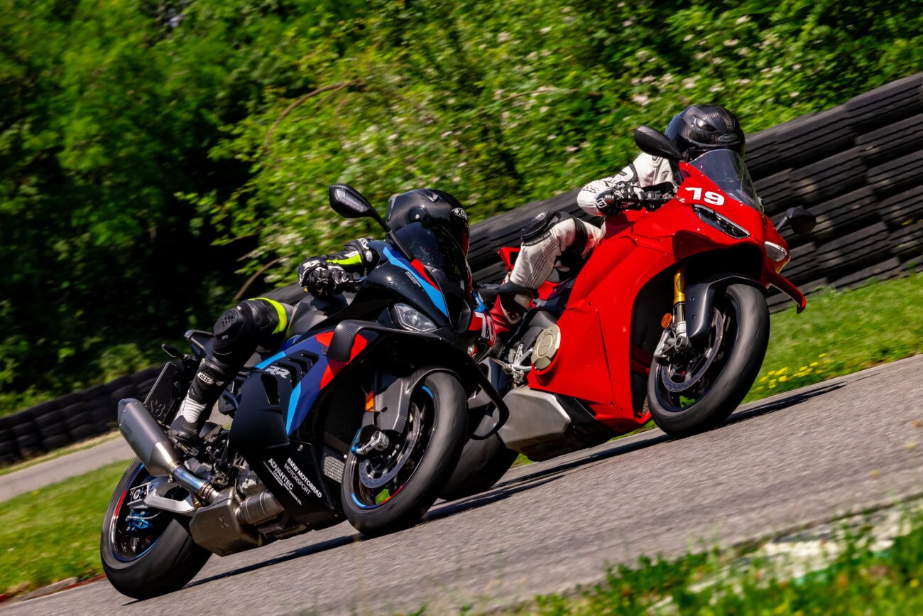 BMW M 1000 RR vs. Ducati Panigale V4 S